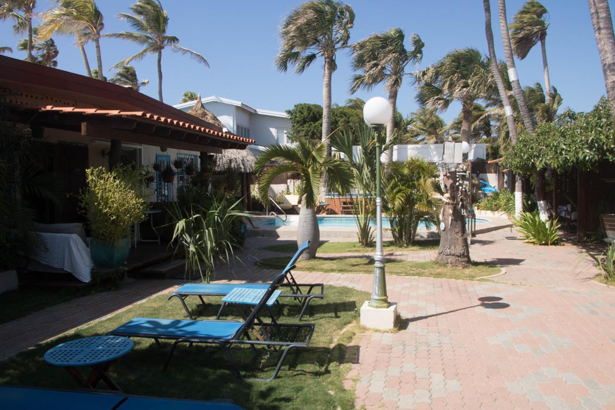 Aruba Sunset Beach Studios Палм Бич Экстерьер фото